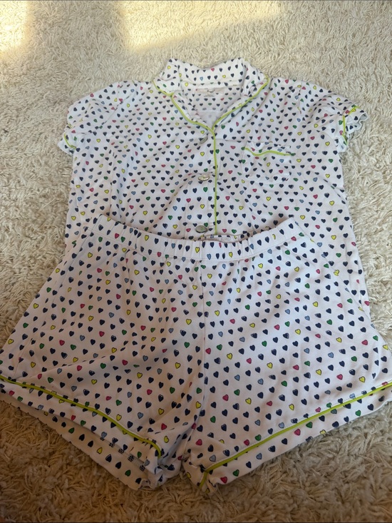 Roller Rabbit Other - Roller Rabbit White Heart-Print Short Pajama Set with Lime Trim